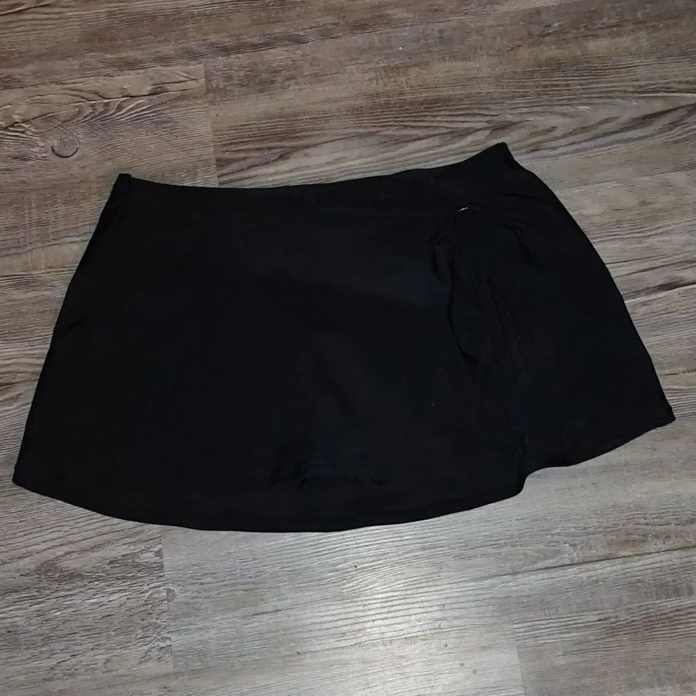 Ocean Dreams black swimsuit bating suit short bottom Sz 12 NWOT